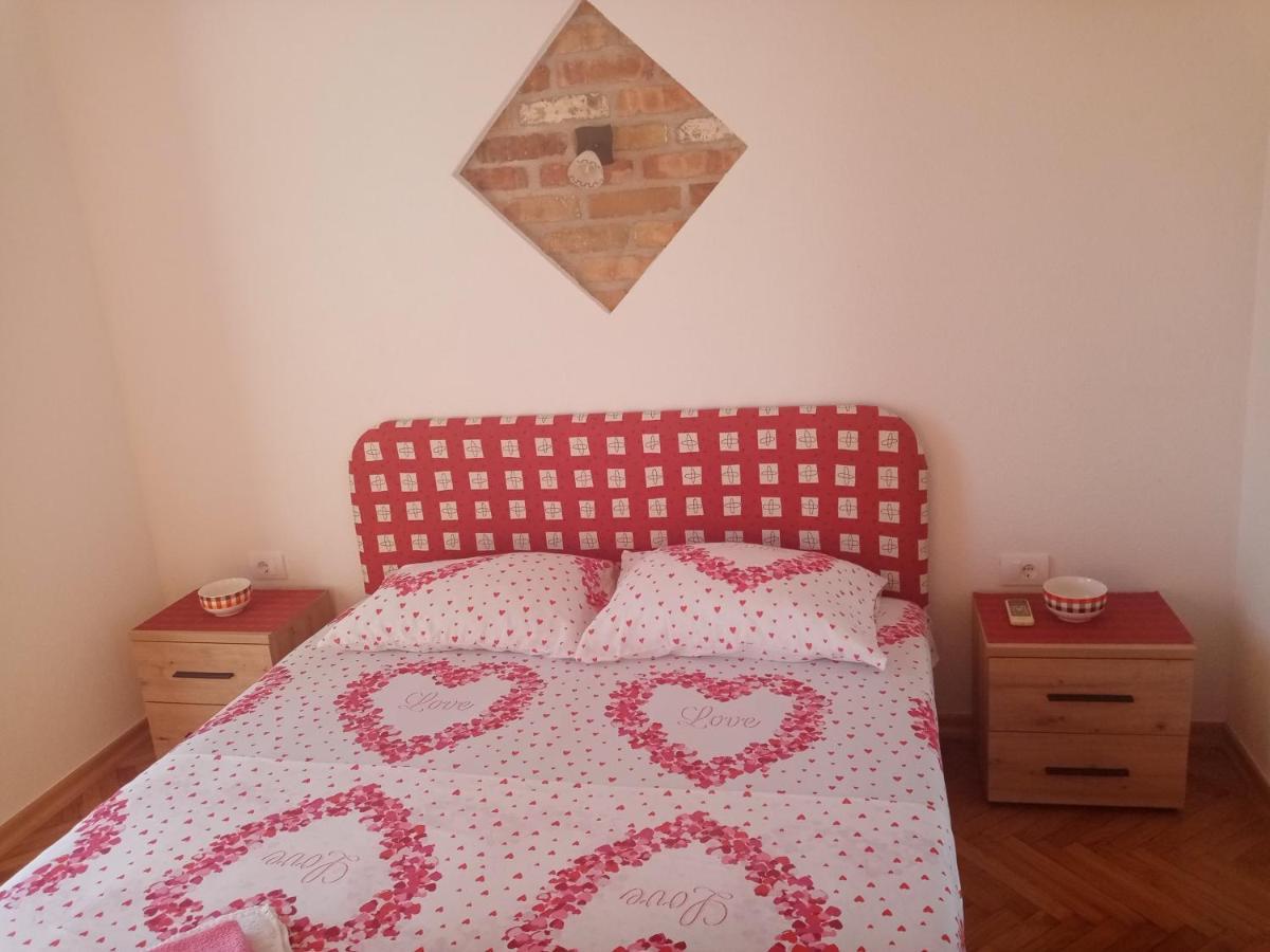Apartmani Bosco Tivat Eksteriør billede