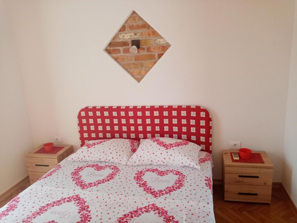 Apartmani Bosco Tivat Eksteriør billede