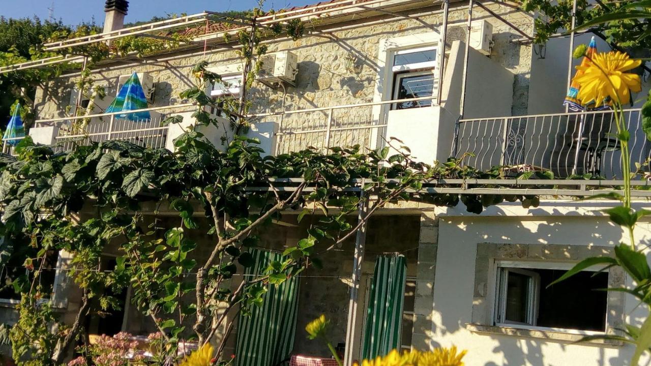 Apartmani Bosco Tivat Eksteriør billede